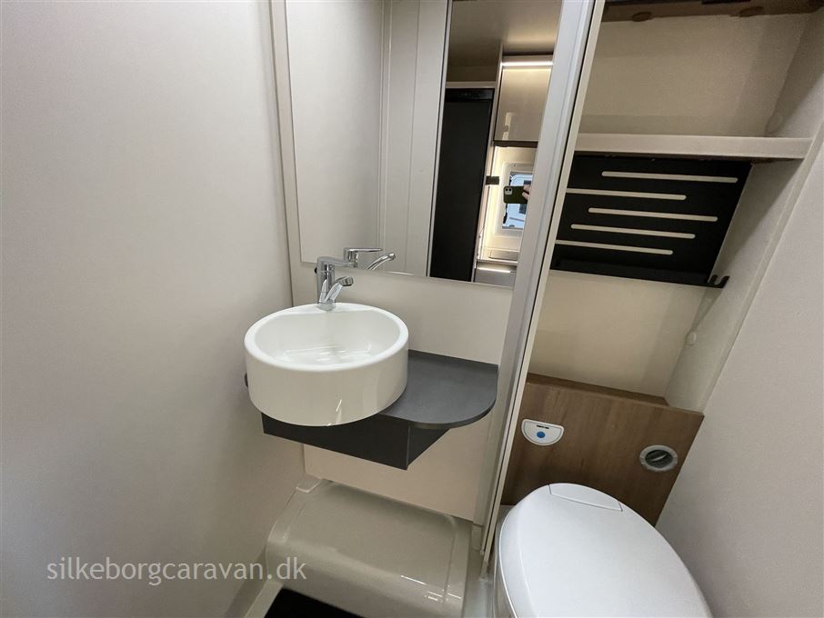 Elnagh Baron 539 Compact